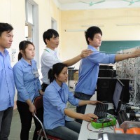HỌC TRƯỜNG NGHỀ CŨNG LÀ MỘT HƯỚNG PHÁT TRIỂN