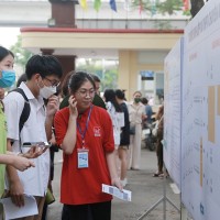 VỚI 2 MÔN THI TỐT NGHIỆP BẮT BUỘC: LIỆU MÔN NGOẠI NGỮ CÓ BỊ QUAY LƯNG?