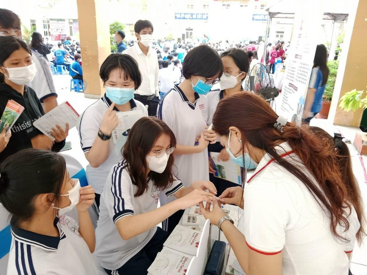 NHIỀU TRƯỜNG ĐẠI HỌC TIẾP TỤC XÉT TUYỂN HỌC BẠ NĂM 2025