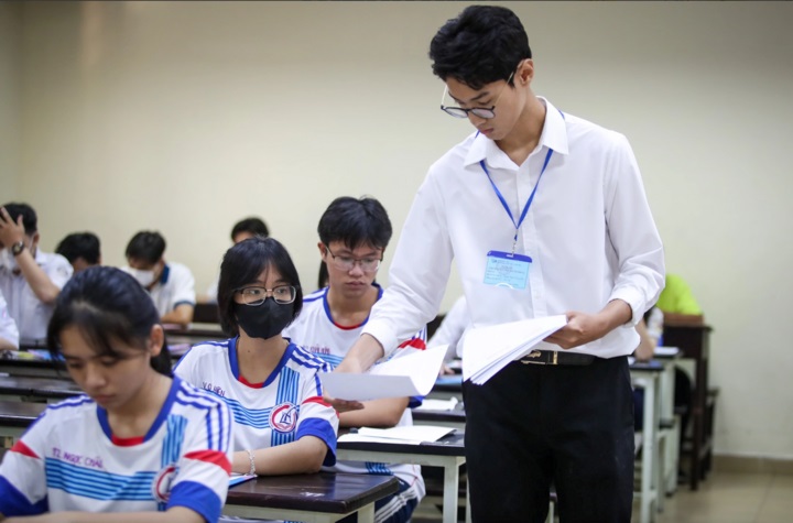 SAU SỨC KHỎE, SƯ PHẠM, BỘ GD&ĐT "SIẾT" CHUẨN ĐẦU VÀO NGÀNH LUẬT
