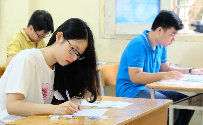 LẦN ĐẦU TIÊN 9 MÔN THI TỐT NGHIỆP CÙNG THI TRONG MỘT BUỔI