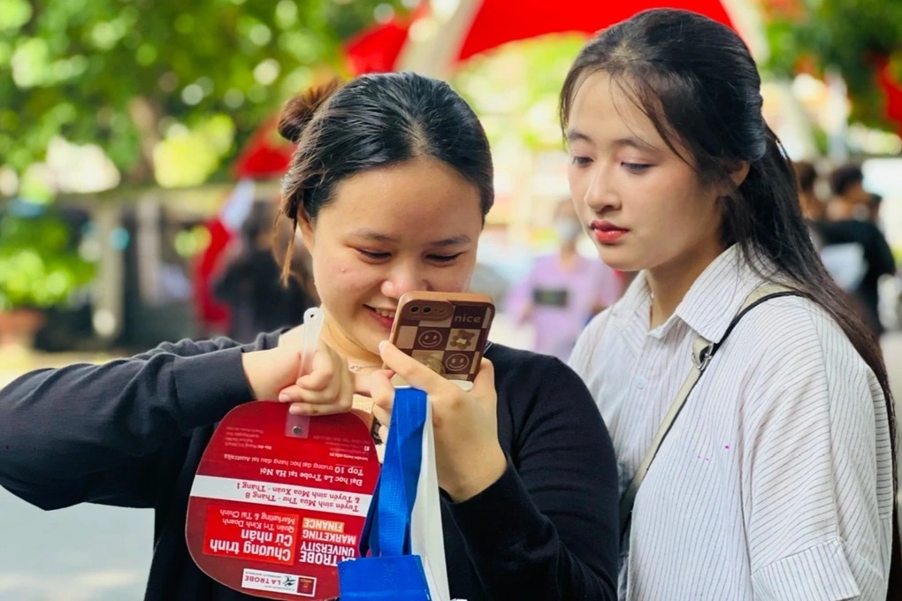 DỰ KIẾN ĐIỂM CHUẨN MỘT SỐ TRƯỜNG ĐẠI HỌC, CÓ NƠI TĂNG VỌT ĐẾN 6 ĐIỂM