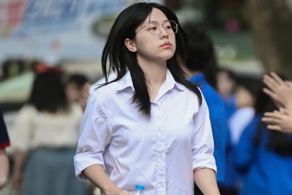 thi lop 10 ha noihailong cropped edited cropped 1751603664114
