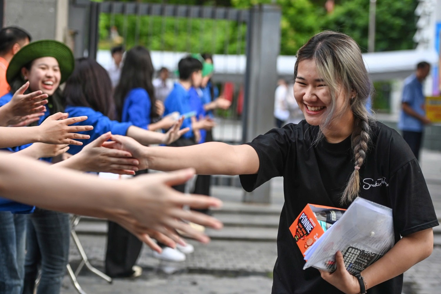 thi tot nghiep hailong11jpg 1750957133048