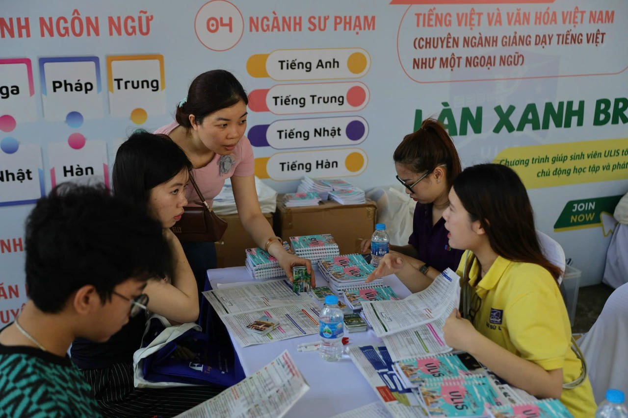 GIẢM "ẢO" TRONG TUYỂN SINH, CÓ GIẢM ÁP LỰC CHO THÍ SINH?